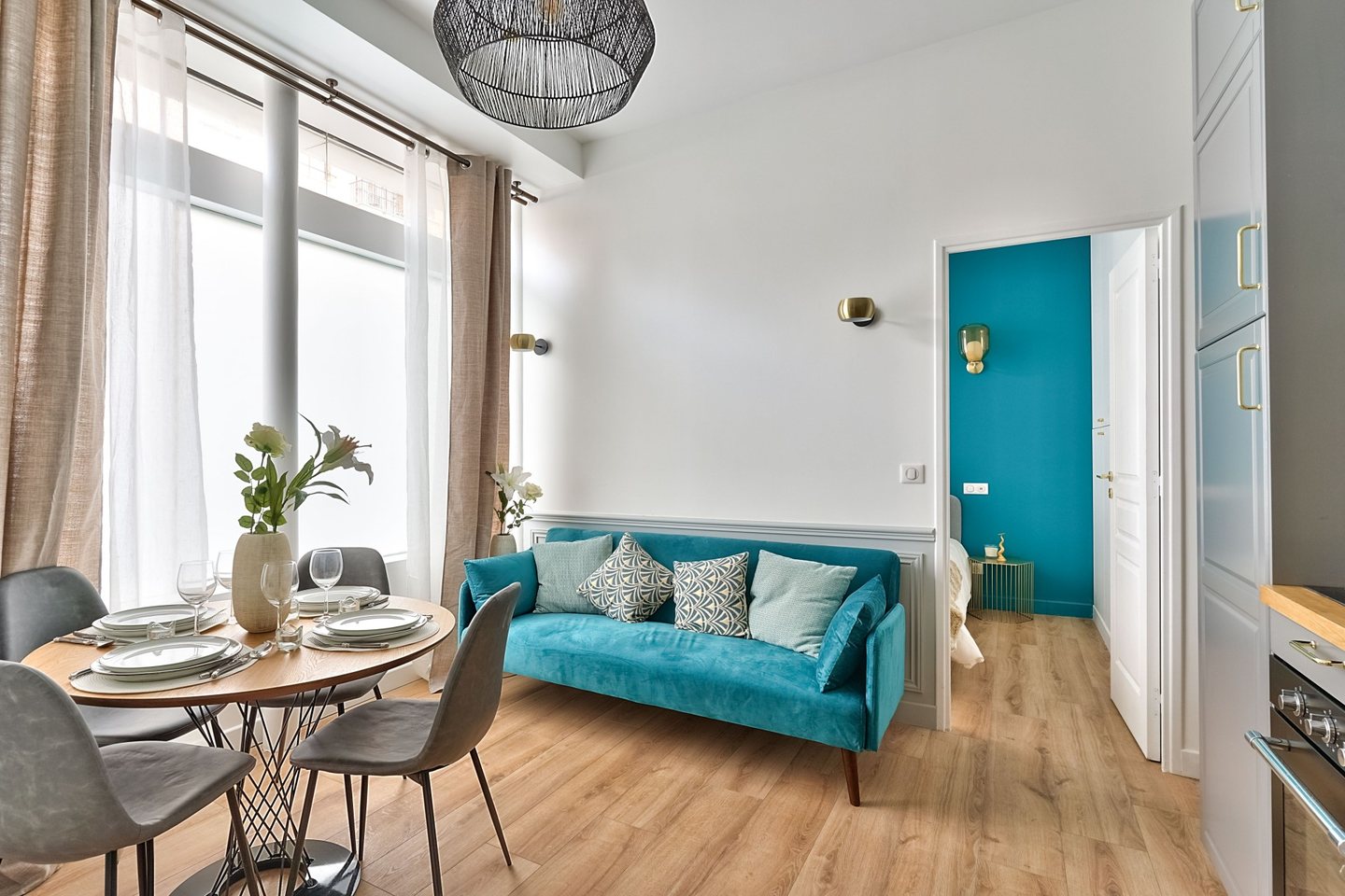 Appartement parisien préparé pour accueillir des voyageurs